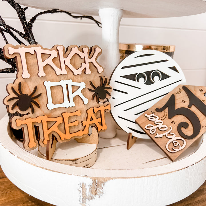 Retro Halloween Tiered Tray Decor
